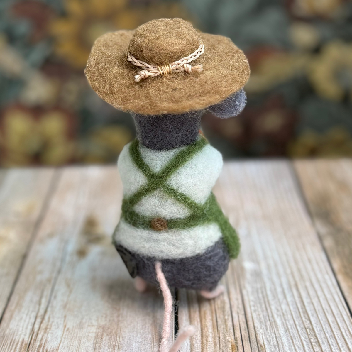 Winnie the Gardener Mouse – Needle Felted Wool Mouse